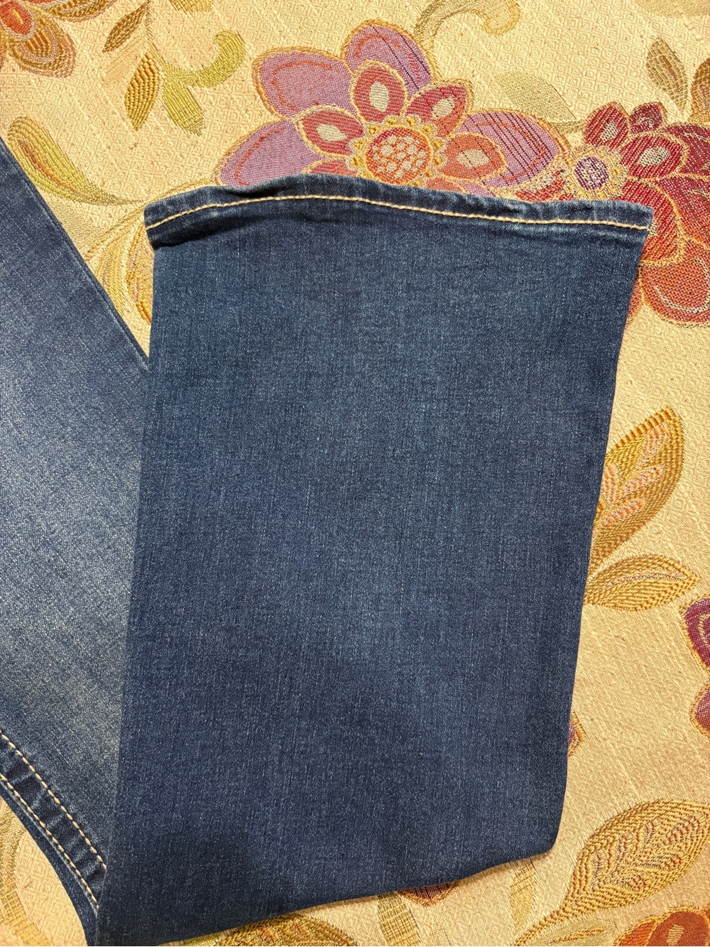 True Religion Mid Rise Bootcut Jeans - Picture 2 of 10